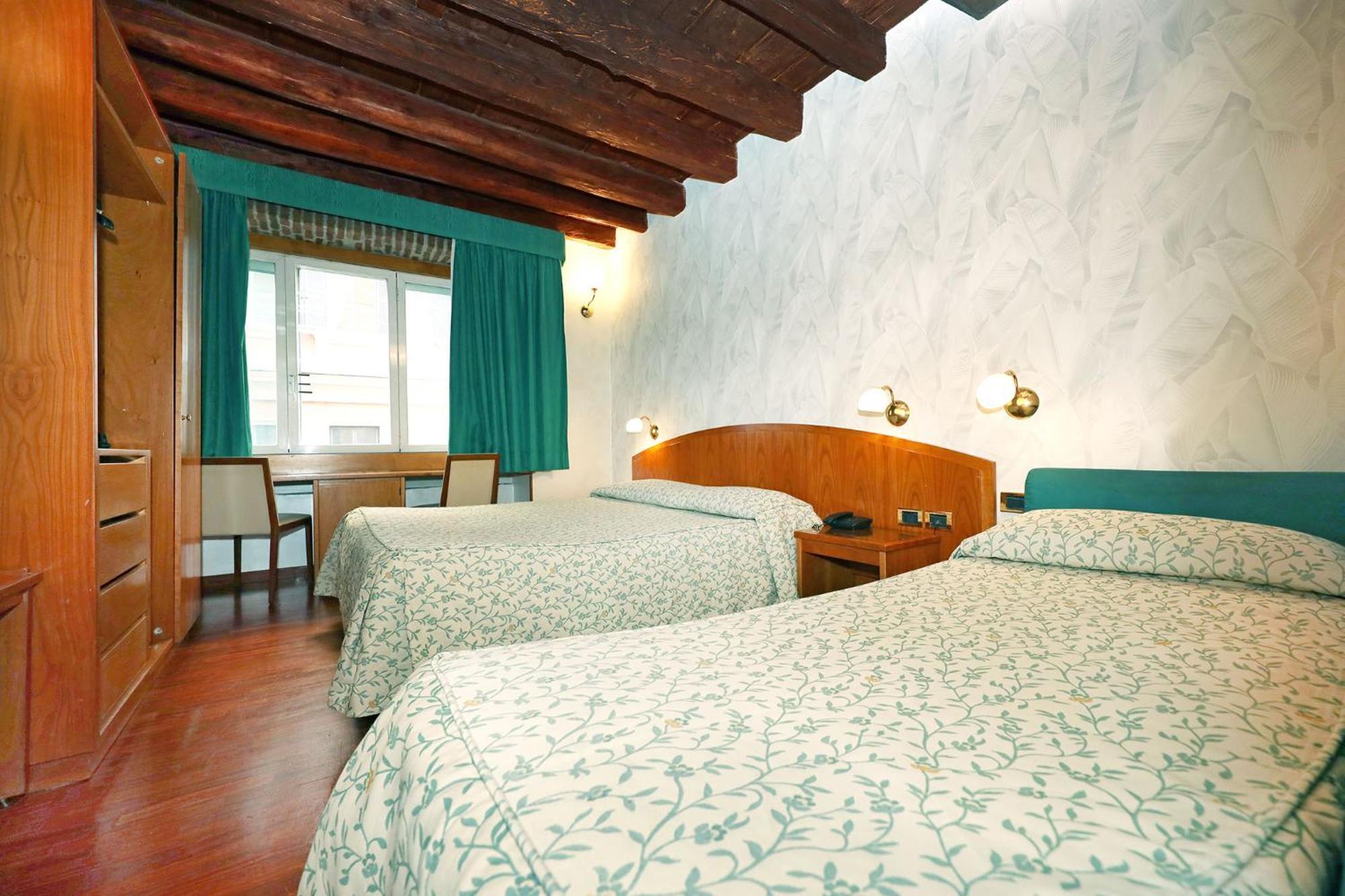 Hotel Corot — Fotos 1